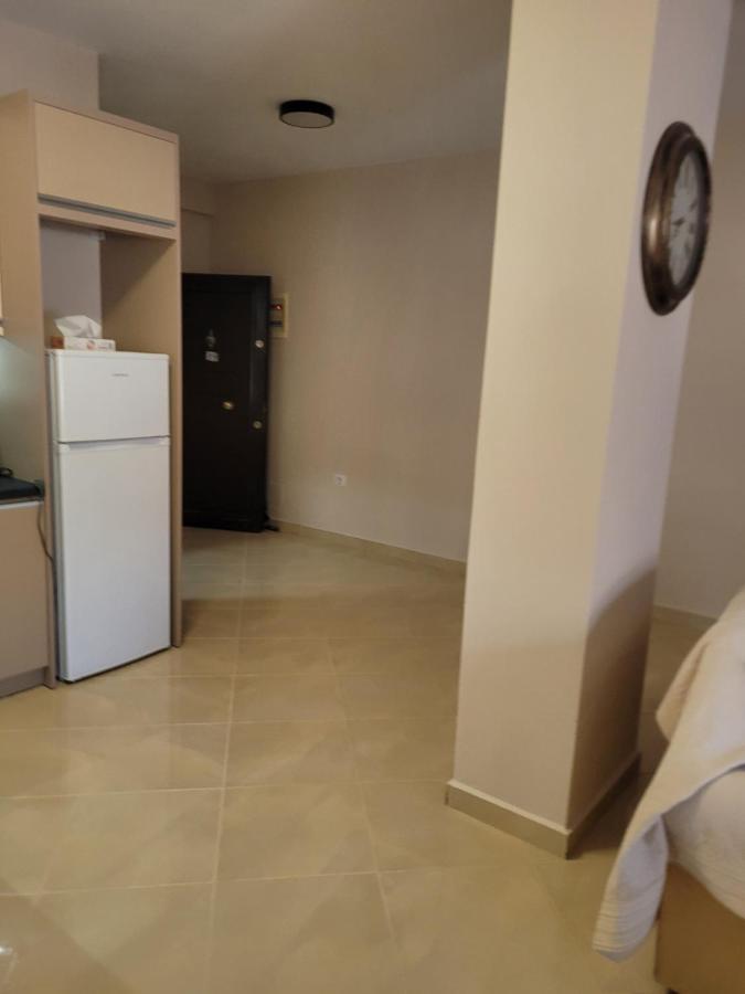 Marina Apartment Sarandë Eksteriør billede