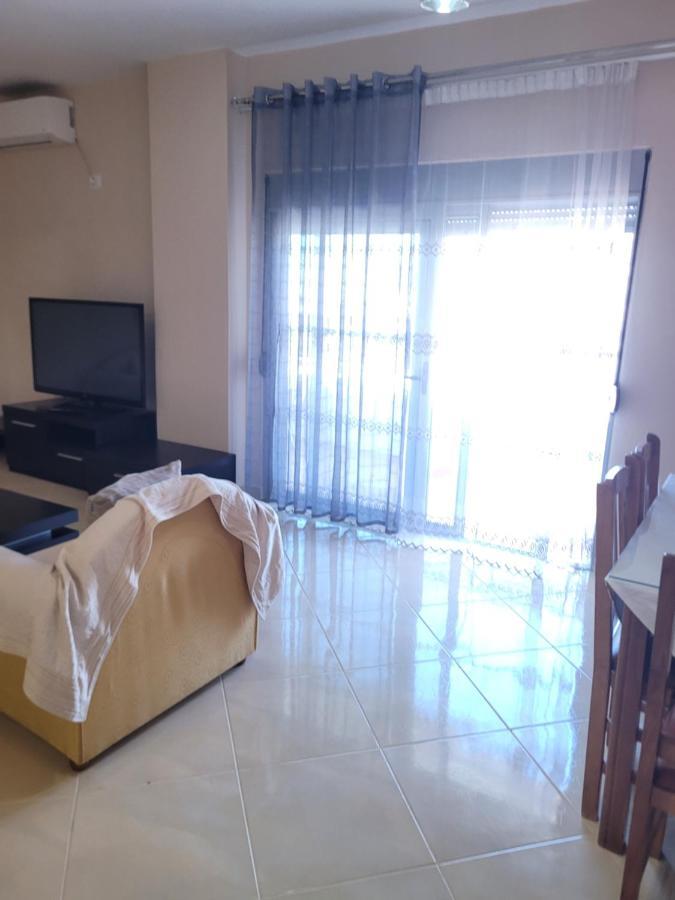 Marina Apartment Sarandë Eksteriør billede
