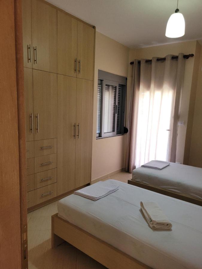 Marina Apartment Sarandë Eksteriør billede