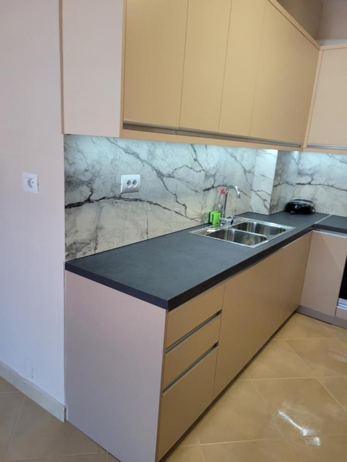 Marina Apartment Sarandë Eksteriør billede