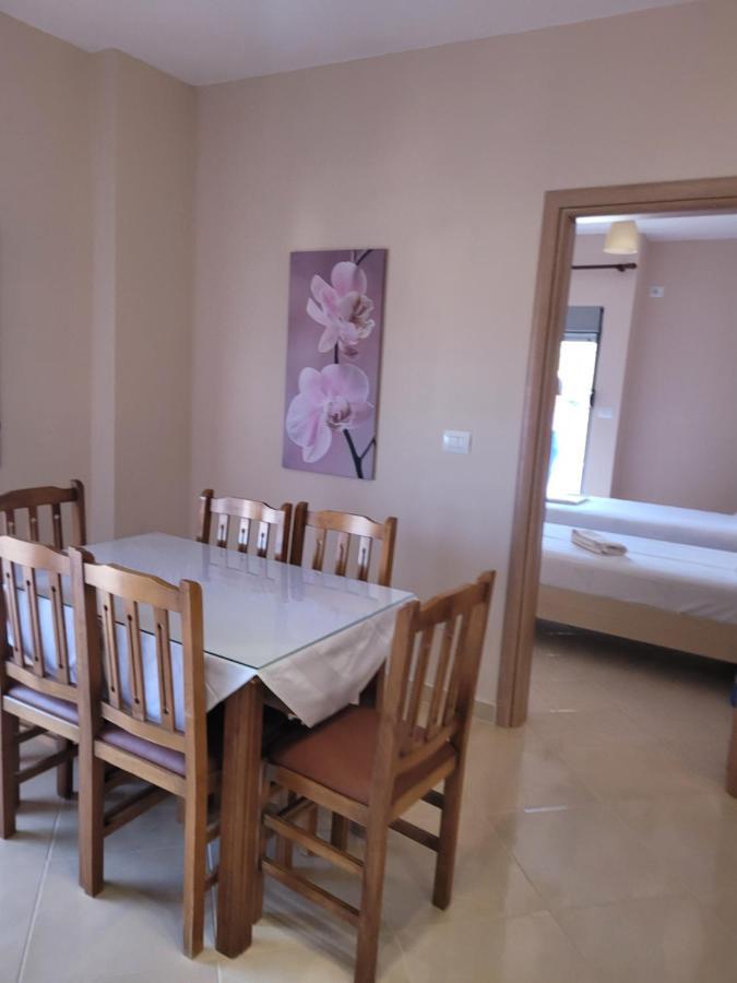 Marina Apartment Sarandë Eksteriør billede