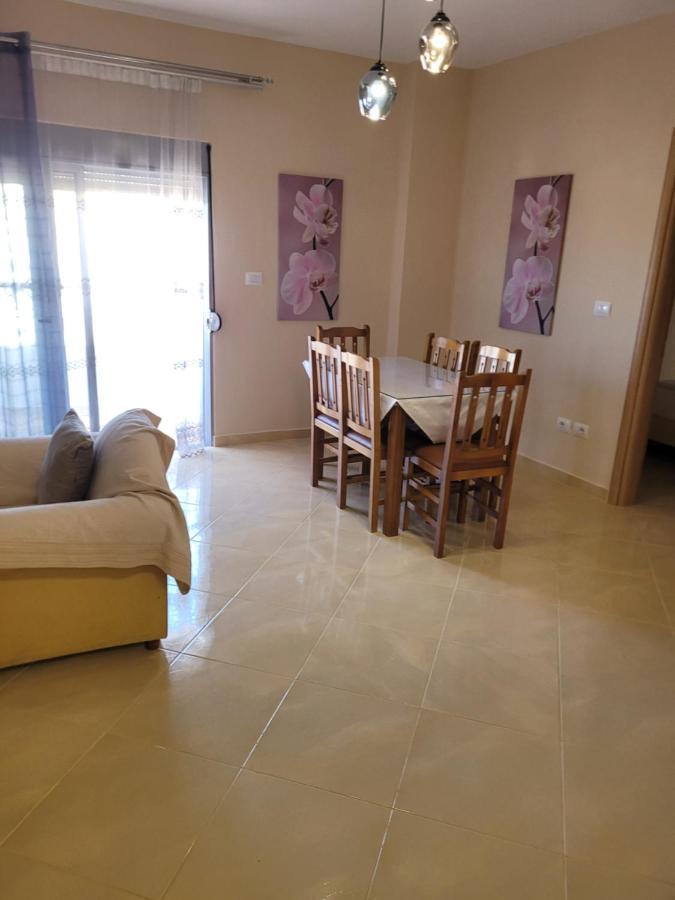 Marina Apartment Sarandë Eksteriør billede