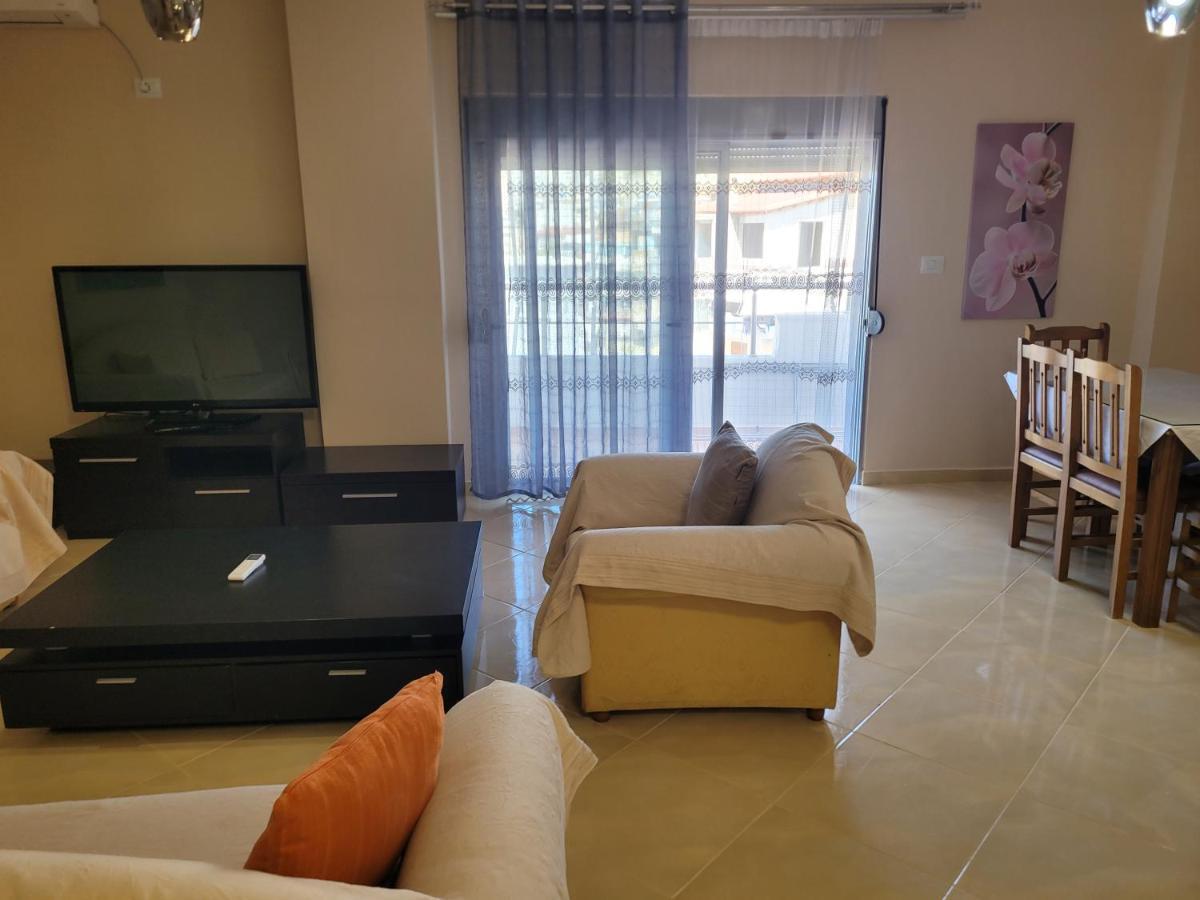 Marina Apartment Sarandë Eksteriør billede