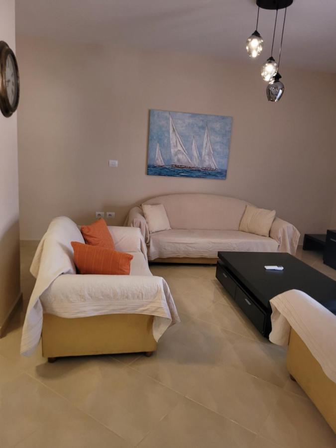 Marina Apartment Sarandë Eksteriør billede