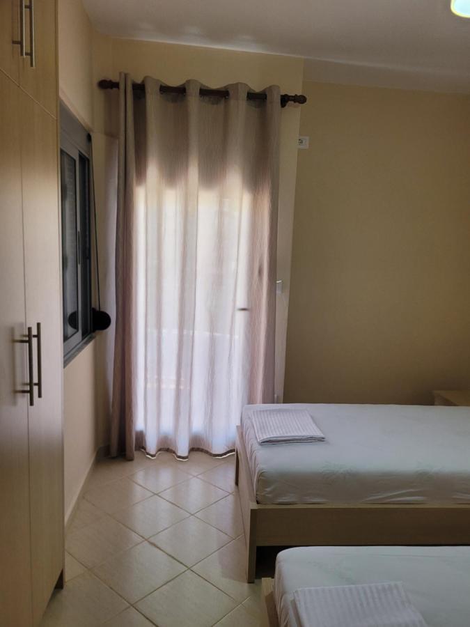 Marina Apartment Sarandë Eksteriør billede
