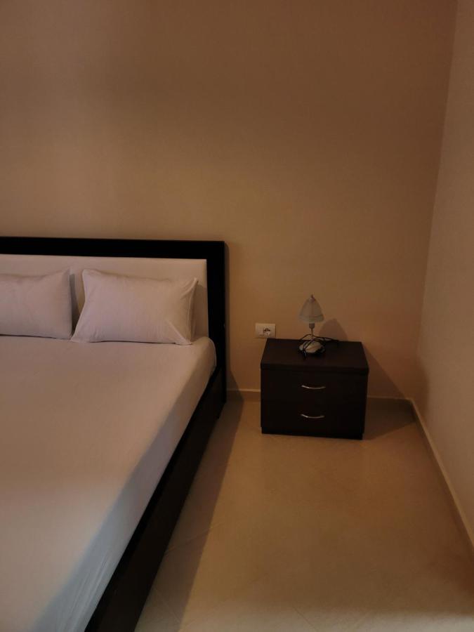 Marina Apartment Sarandë Eksteriør billede
