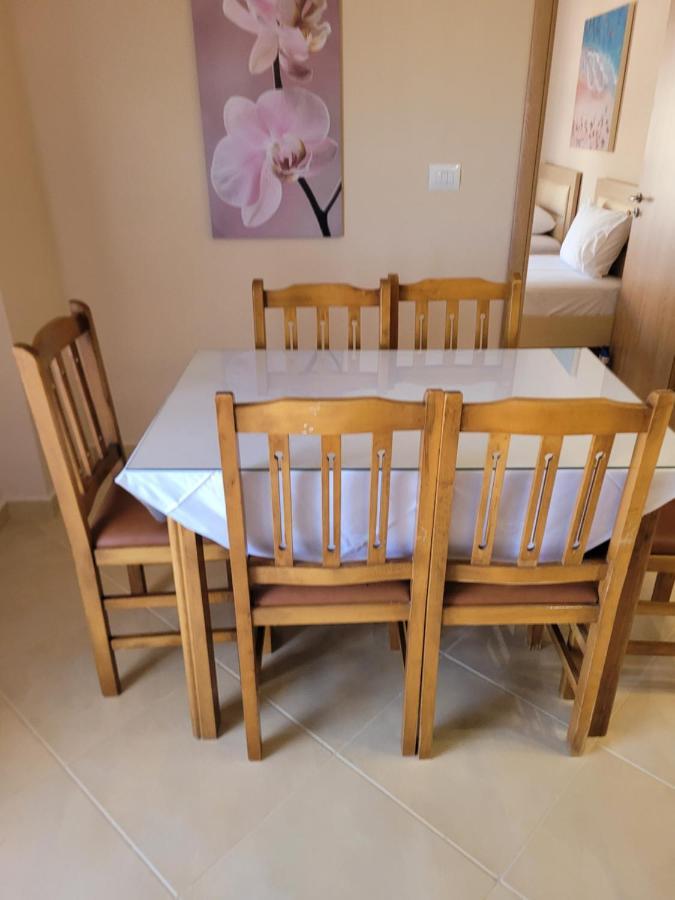 Marina Apartment Sarandë Eksteriør billede