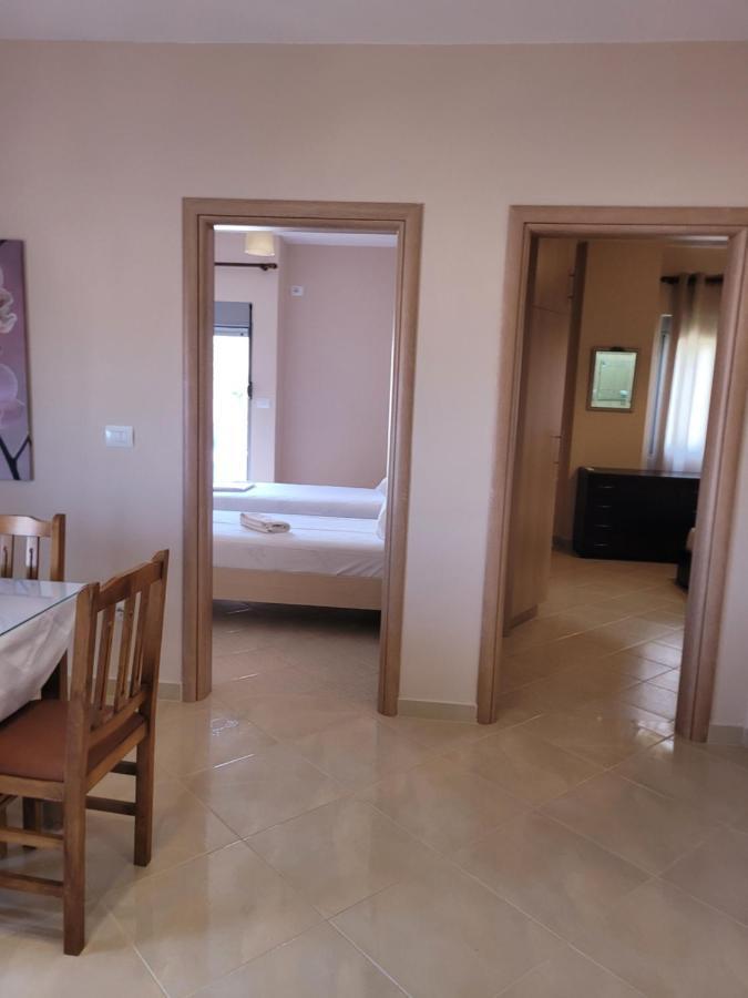Marina Apartment Sarandë Eksteriør billede
