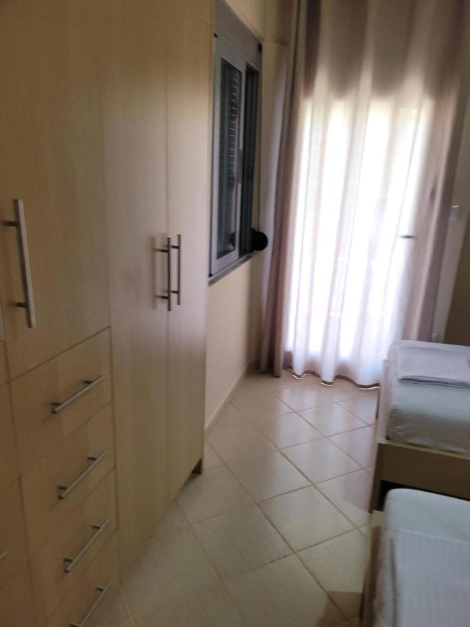 Marina Apartment Sarandë Eksteriør billede